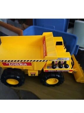 Tonka Yellow Mighty Motorized Dump Truck with Black Wheels